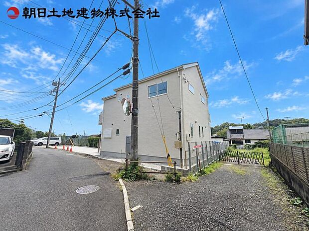 お住まいの方以外、通行のない街並みとなっており、元気なお子様がいらっしゃるご家族にこそ、知っていただきたい物件です。