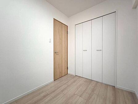 たっぷりの陽光と心地よい風が舞い込む住まい。
