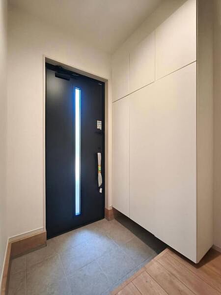 玄関を拡大表示