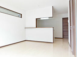 エクセレント 2階2LDKのリビング/ダイニング