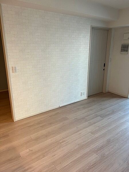 梁や柱の出っ張りを抑えたすっきりとした室内設計