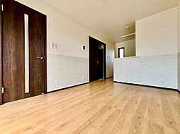 メゾン・リヴィエール 105 2階2LDKのリビング/ダイニング