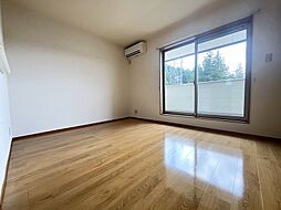 Breeze field 102 2階2LDKのリビング/ダイニング