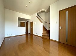 ヴェルネ 107 2階2LDKのリビング/ダイニング