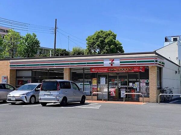 セブンイレブン足立神明1丁目店 徒歩3分。 180m