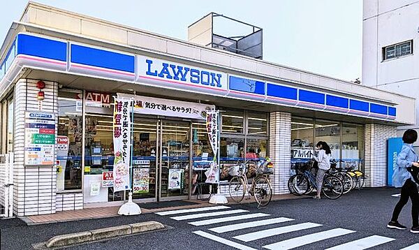ローソン足立神明南店 徒歩8分。 640m