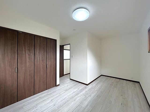 室内 飯塚市柏の森146-10