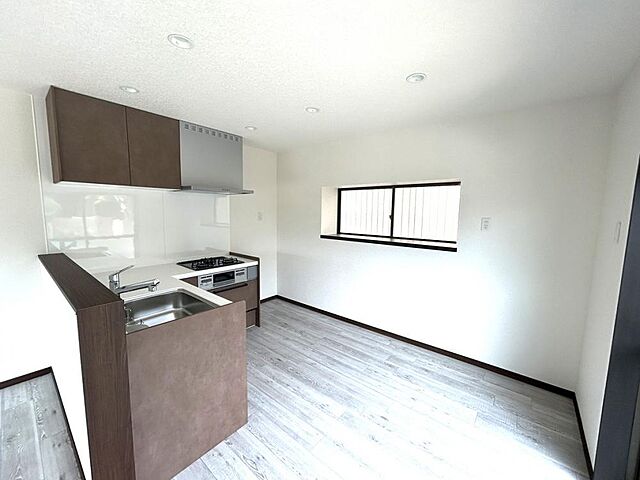 室内 飯塚市柏の森146-10