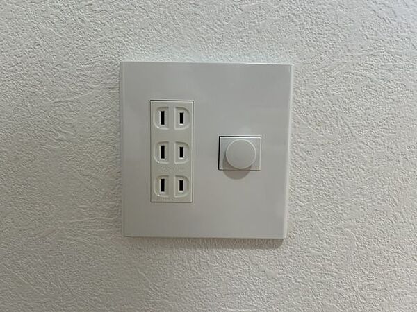【リフォーム済】全居室にコンセント、TVジャック、エアコン専用コンセントを設置しました。生活してみないと気付かない部分もカバーしています。