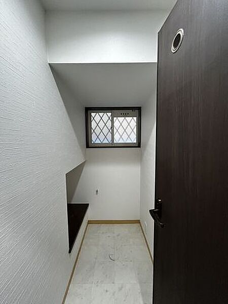 【リフォーム済】　トイレの現況写真です。