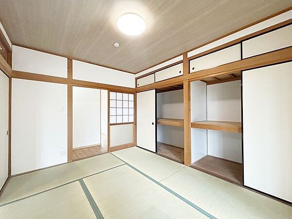 【リフォーム済】和室の写真です。木造ならでは心やすらぐ住まいです。