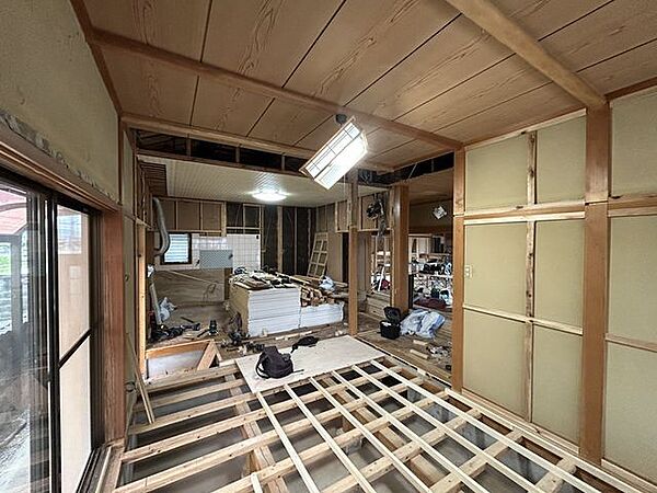 【リフォーム中7月17日更新】LDKの写真別化ウドです。