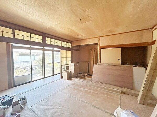 【リフォーム中】9/13更新1階和室の別角度写真です。