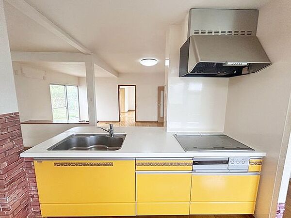 現況のキッチン写真です。