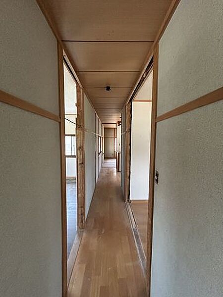 【リフォーム中】8/24撮影　廊下の写真です。