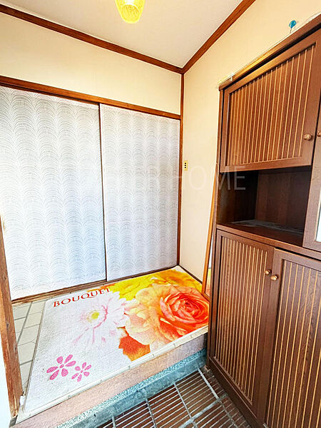 玄関を拡大表示