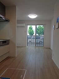 ヴィアーレII 103 1階1LDKのリビング/ダイニング