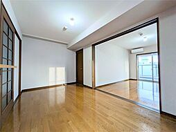 ラトナ東口ビル 4階3LDKのリビング/ダイニング