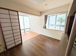 イエローフラット N101 3DKのリビング/ダイニング