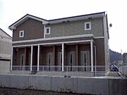 赤十字前駅より徒歩33分 2階 築17年8ヶ月の賃貸物件