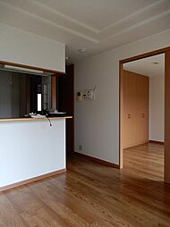 ローズガーデンK 102 1階2LDKのリビング/ダイニング