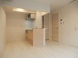 アレーズ 105 1階1LDKのリビング/ダイニング