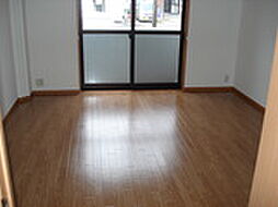 オリンピア16 102 1階1Kの寝室