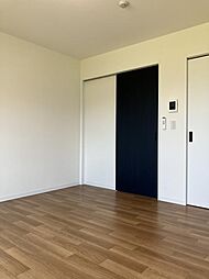 LIDGECOURT 207 2階1Kの寝室