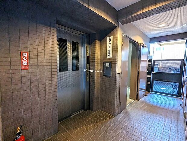 エレベーターホール。