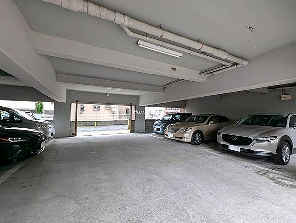駐車場の空き状況は、お問合せ下さい。
