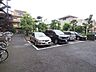 駐車場：駐車場。
