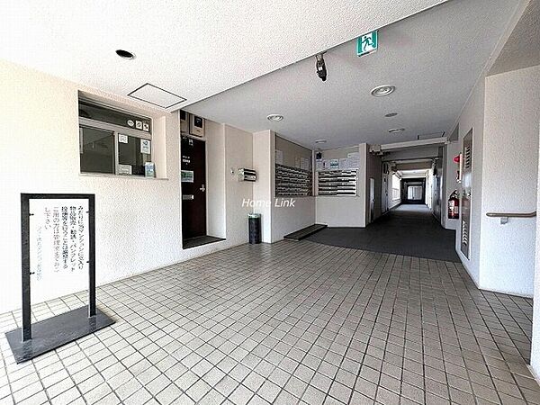 周辺には区内でも有名な昆虫公園や水車公園など、落ち着いた住環境で過ごしやすい場所です。