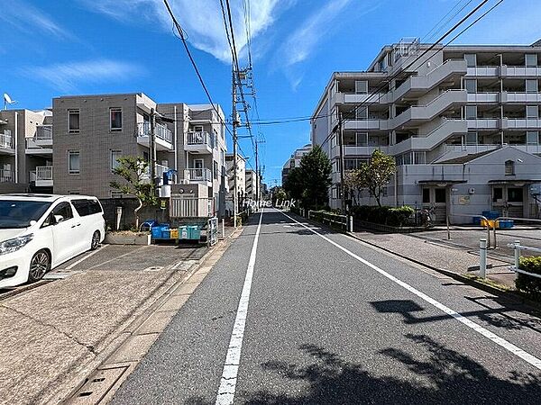 敷地内に防犯カメラがあります。