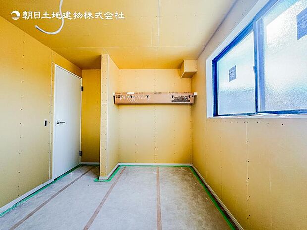 【洋室】全居室に収納があり、お部屋をより広く使うことができます