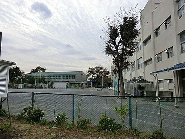 横浜市立瀬谷第二小学校まで約960ｍ