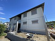 茨木駅よりバス11分 徒歩9分 築2年3ヶ月 2階建の賃貸物件