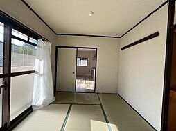 桃山台パレス・モミの木 3階2DKのリビング/ダイニング