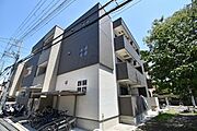 吹田駅より徒歩11分 3階 築4年8ヶ月の賃貸物件