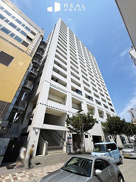 テラスモール湘南へは徒歩約3分。海までは自転車で約8分。ペットとのお散歩コースも充実。