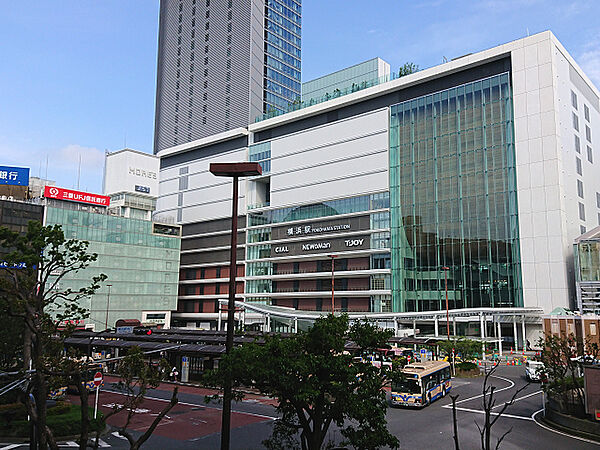 「横浜」駅西口
