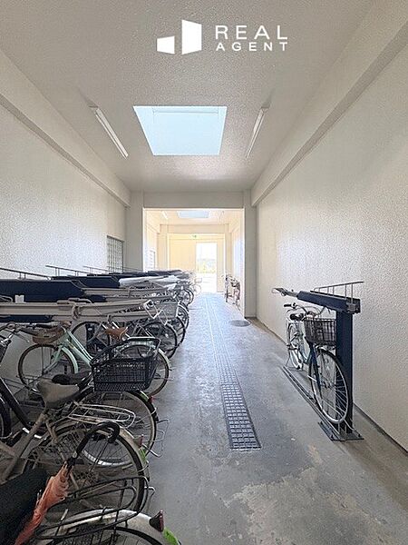 駐輪場の空き状況はお問い合わせくださいませ。