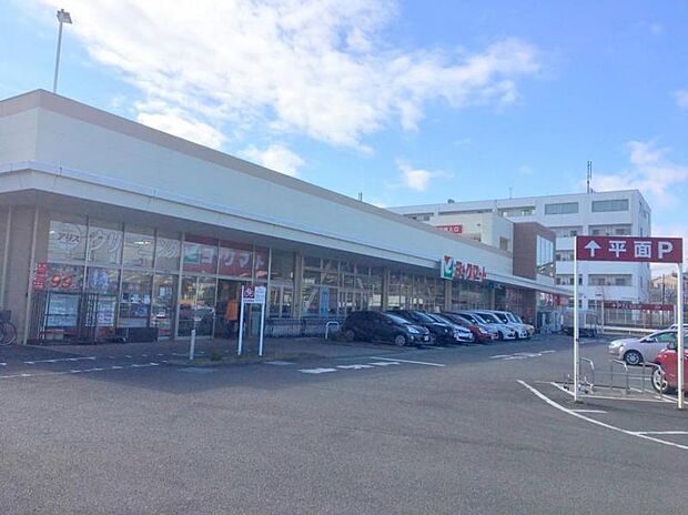 ヨークマート　590ｍ