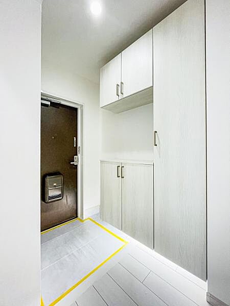 【収納豊富な玄関】家族の履物が全部しまえるワイドな玄関収納
