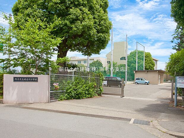 【厚木市立南毛利中学校】1750m 県大会など進出し、活躍している部活があります。顧問の先生も熱心な方が多いです。