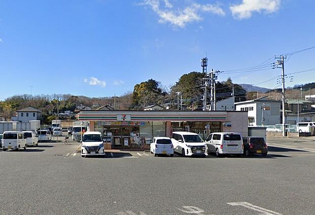 【セブンイレブン 伊勢原高森店】450m 店員さんの対応が良く雰囲気がいいです。ポストもあるので便利です。