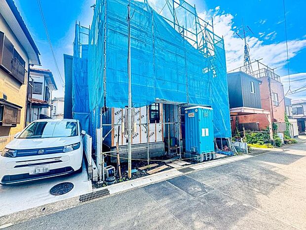 【前面道路を含む現地外観】