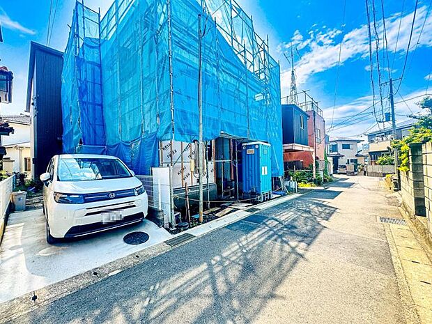 【前面道路を含む現地外観】