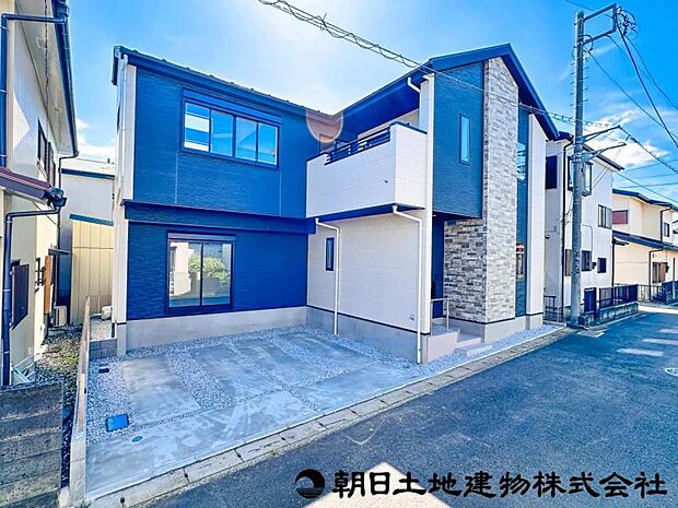 【類似外観同仕様】※外壁の色合いが窓の位置などが異なります。