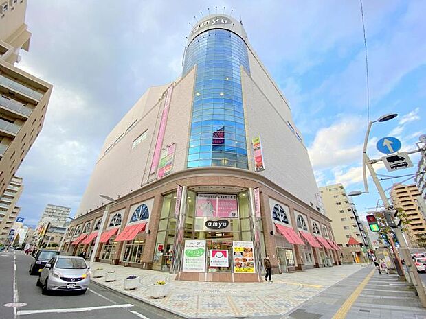 【アミューあつぎ】750ｍ　BOOK・OFFやDAISO、映画館、ユザワヤ、ボルダリング、ジムなどあります。
