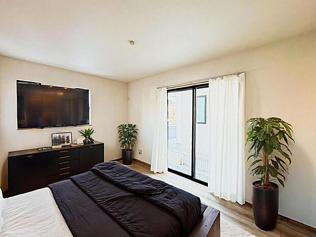 【2面採光で明るい洋室：6帖】